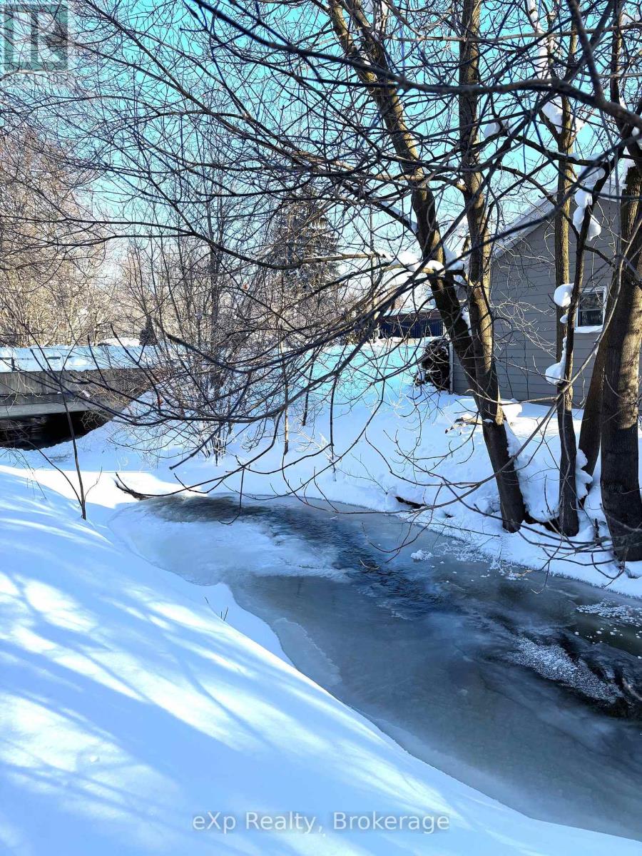 111 Huron Street, Brockton, Ontario  N0G 2V0 - Photo 30 - X12750902