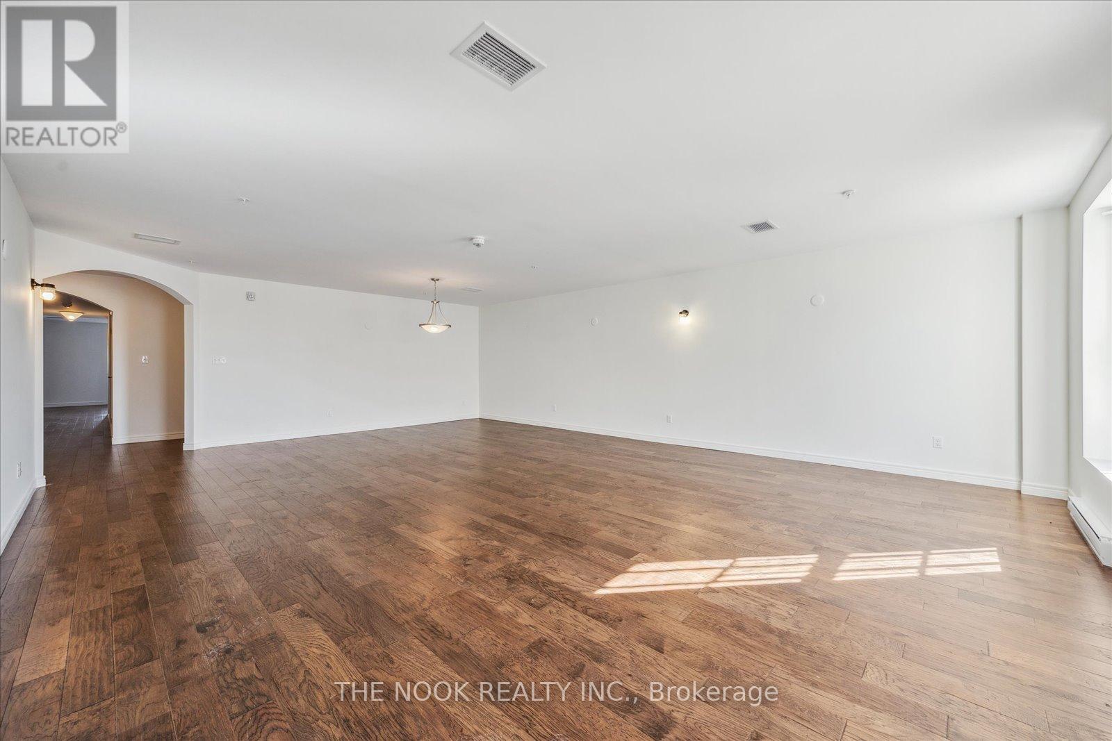 308 - 38 Walton Street, Port Hope, Ontario  L1A 1N1 - Photo 5 - X12750864