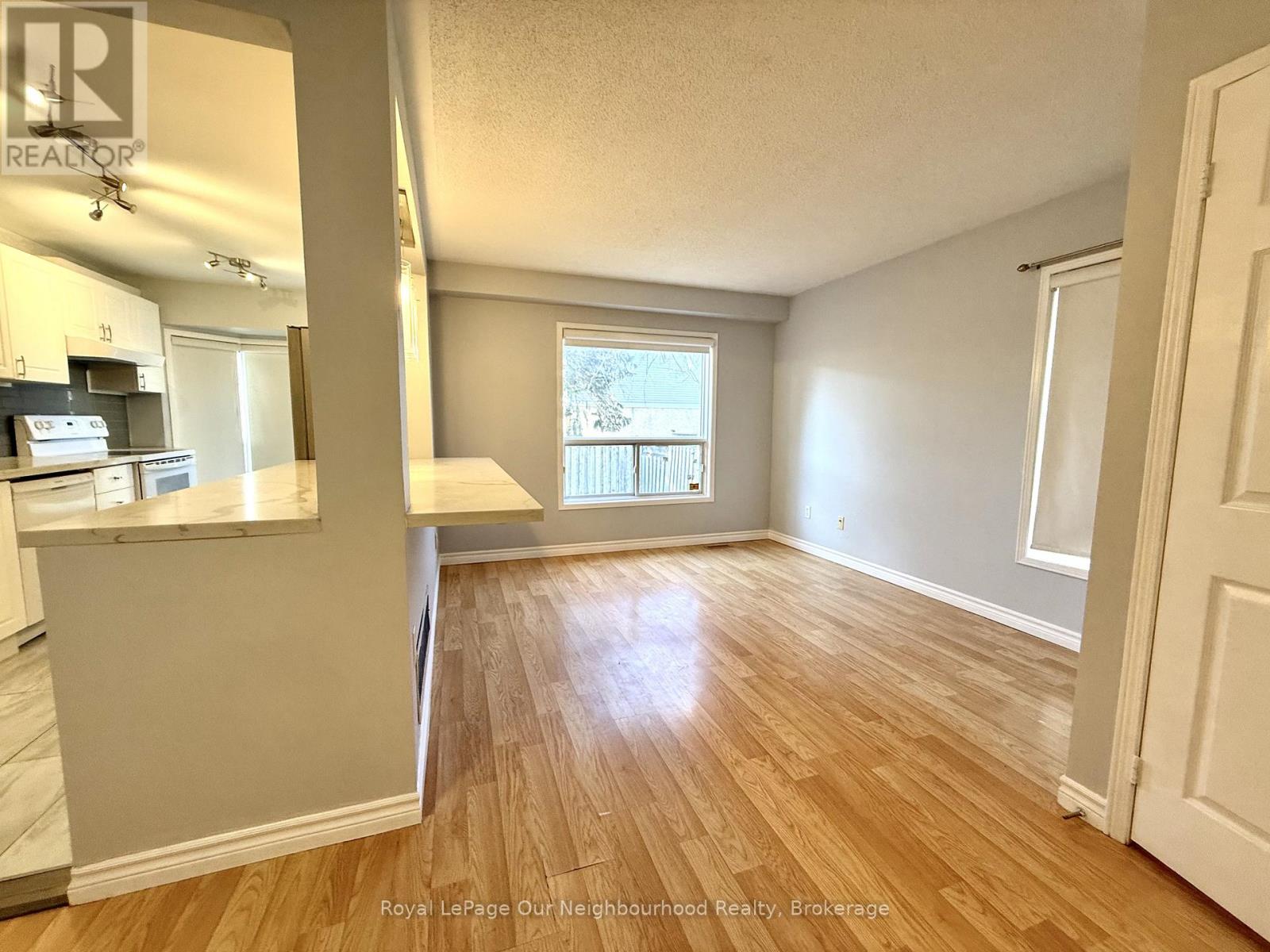 170 Dorothy Street, St. Catharines (Lakeport), Ontario  L2N 7R4 - Photo 5 - X12750880