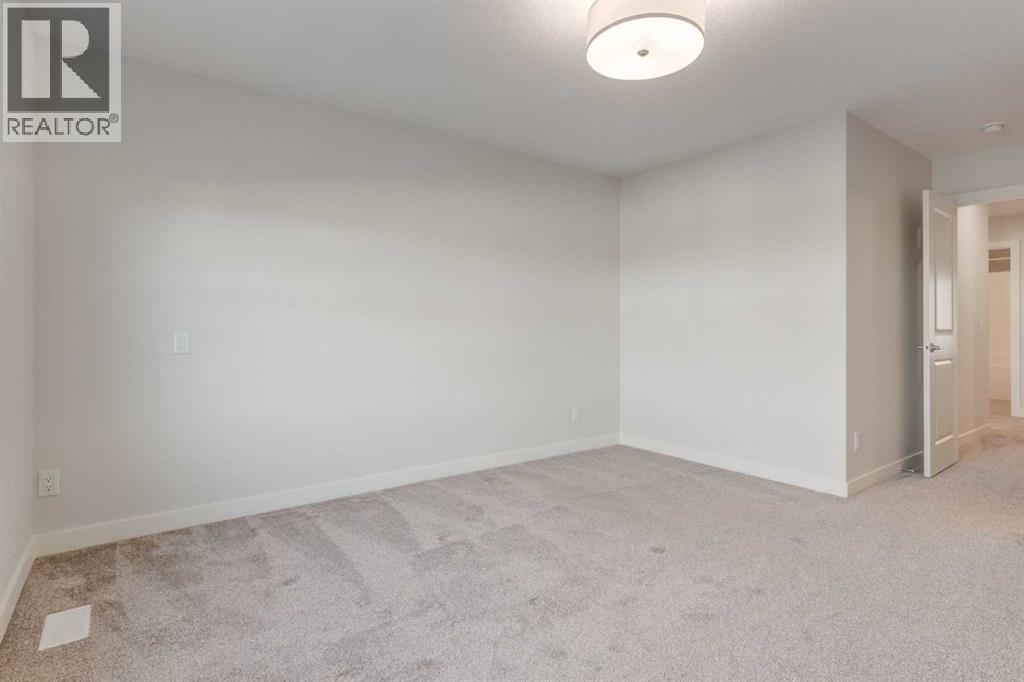 819 Shawnee Terrace Sw, Calgary, Alberta  T2Y 0T4 - Photo 20 - A2279331