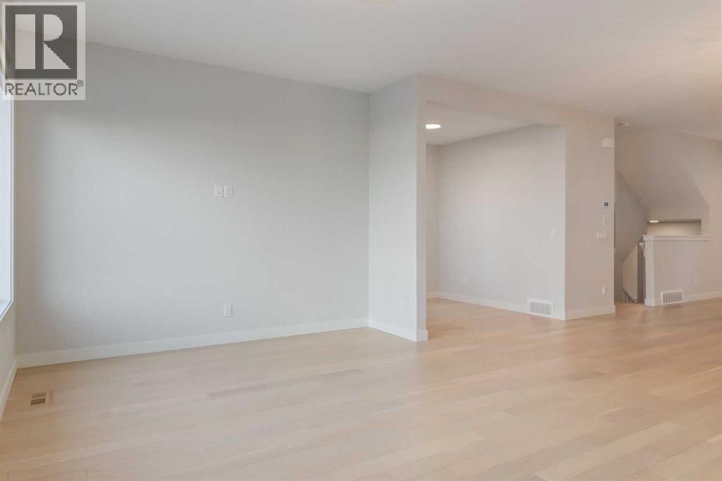 819 Shawnee Terrace Sw, Calgary, Alberta  T2Y 0T4 - Photo 12 - A2279331