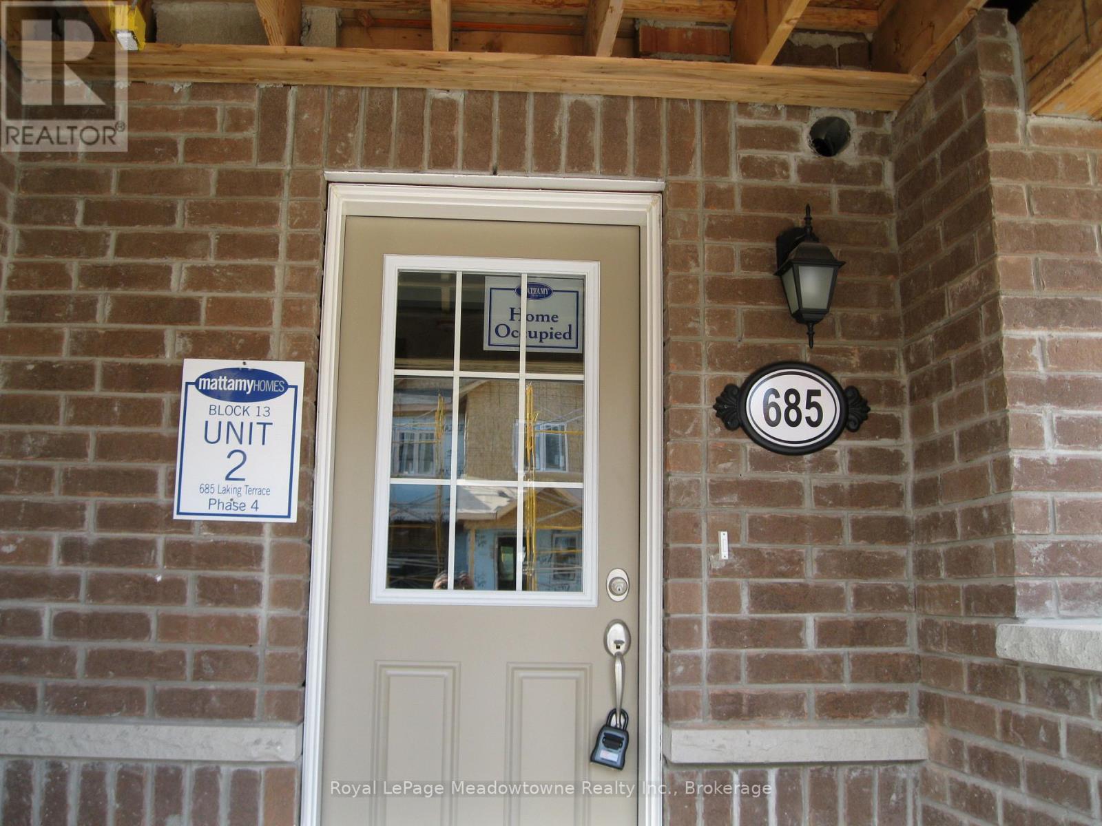 685 Laking Terrace, Milton (Cl Clarke), Ontario  L9T 9J4 - Photo 2 - W12750958