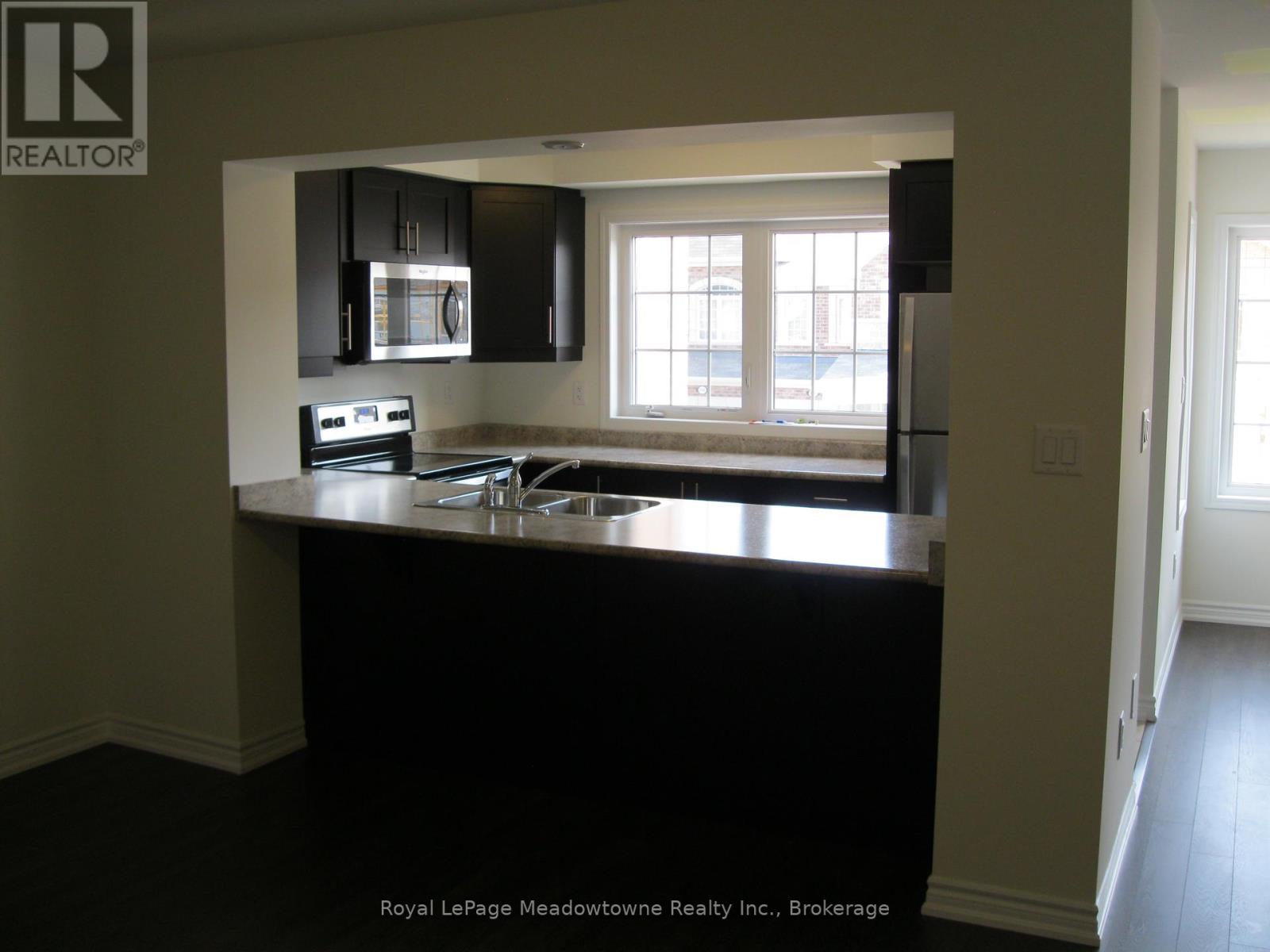 685 Laking Terrace, Milton (Cl Clarke), Ontario  L9T 9J4 - Photo 8 - W12750958