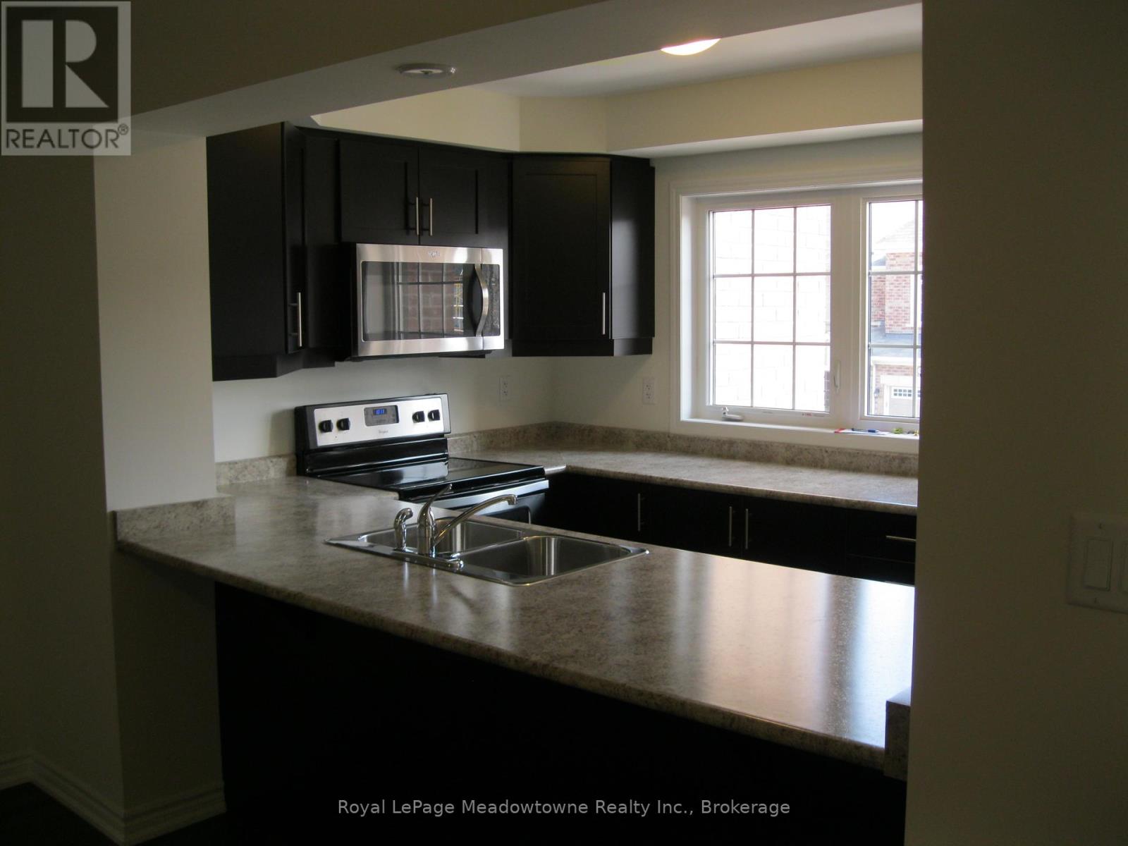 685 Laking Terrace, Milton (Cl Clarke), Ontario  L9T 9J4 - Photo 9 - W12750958