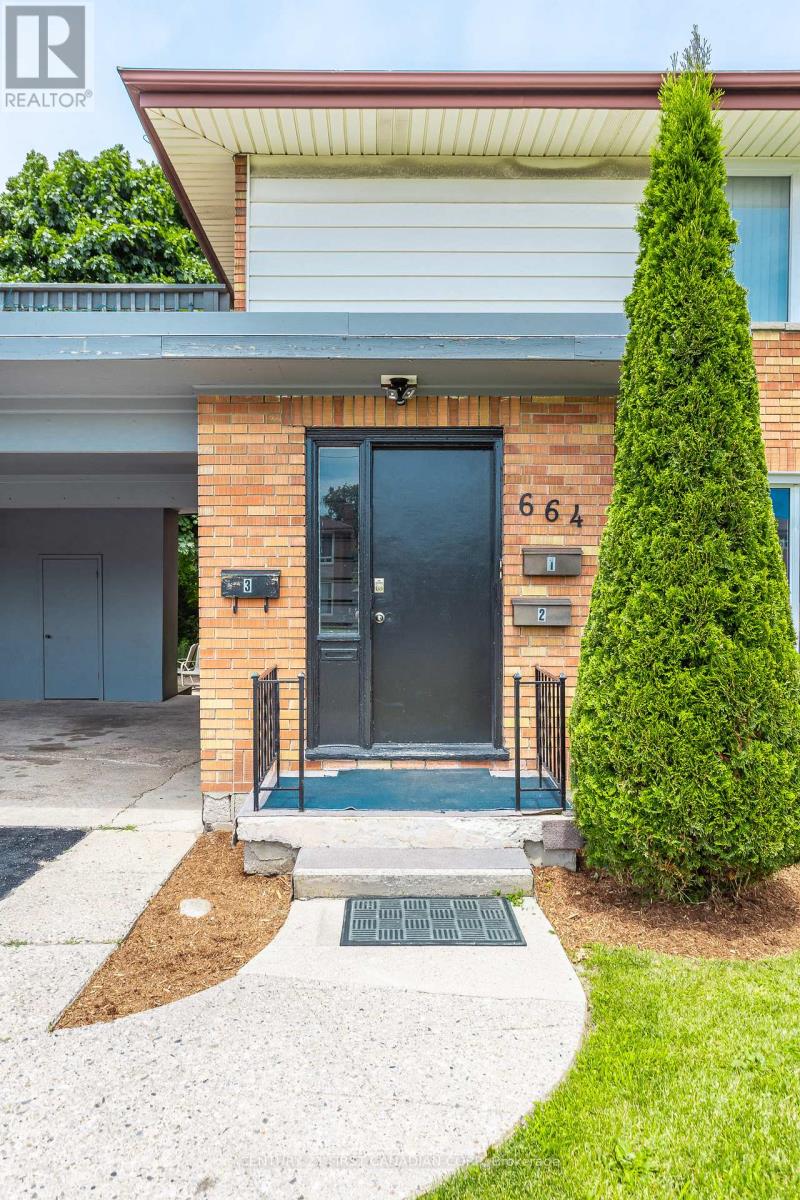 664 Cheapside Street, London East, Ontario  N5Y 3Y2 - Photo 3 - X12750844