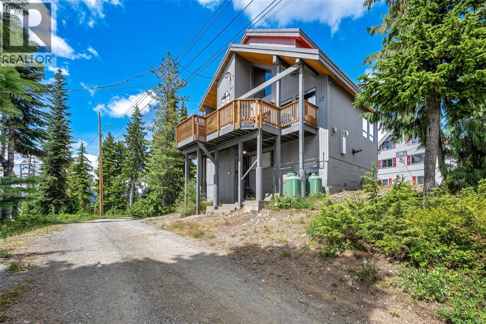 886 Jutland Terr, Courtenay, British Columbia  V9J 1L0 - Photo 3 - 1024967