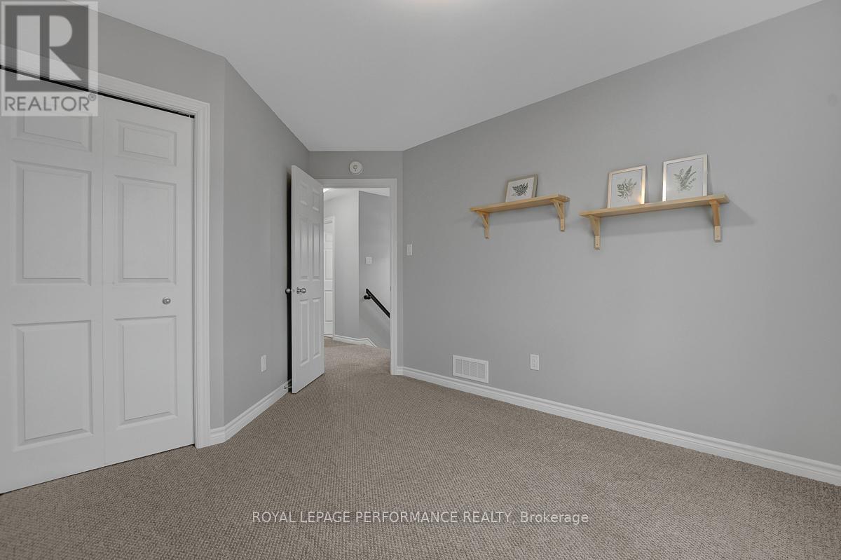 29 Meadowlark Street, Russell, Ontario  K4R 0B8 - Photo 23 - X12750952