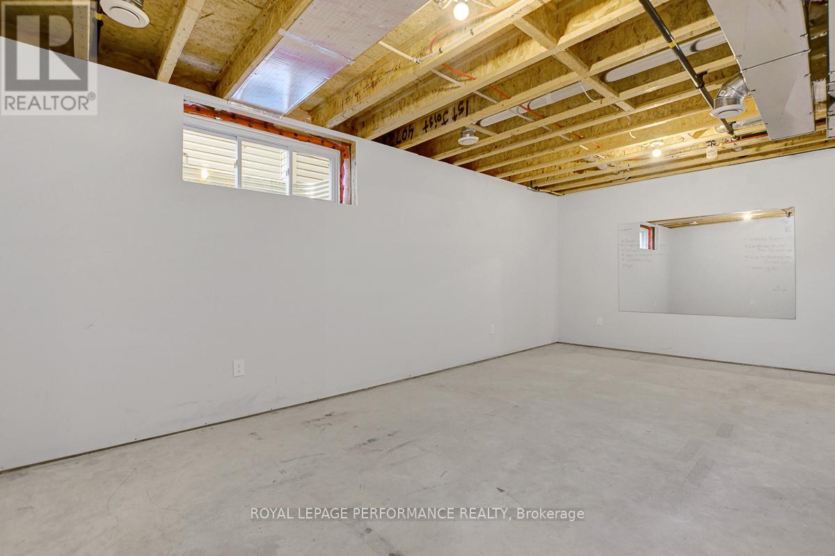 29 Meadowlark Street, Russell, Ontario  K4R 0B8 - Photo 27 - X12750952