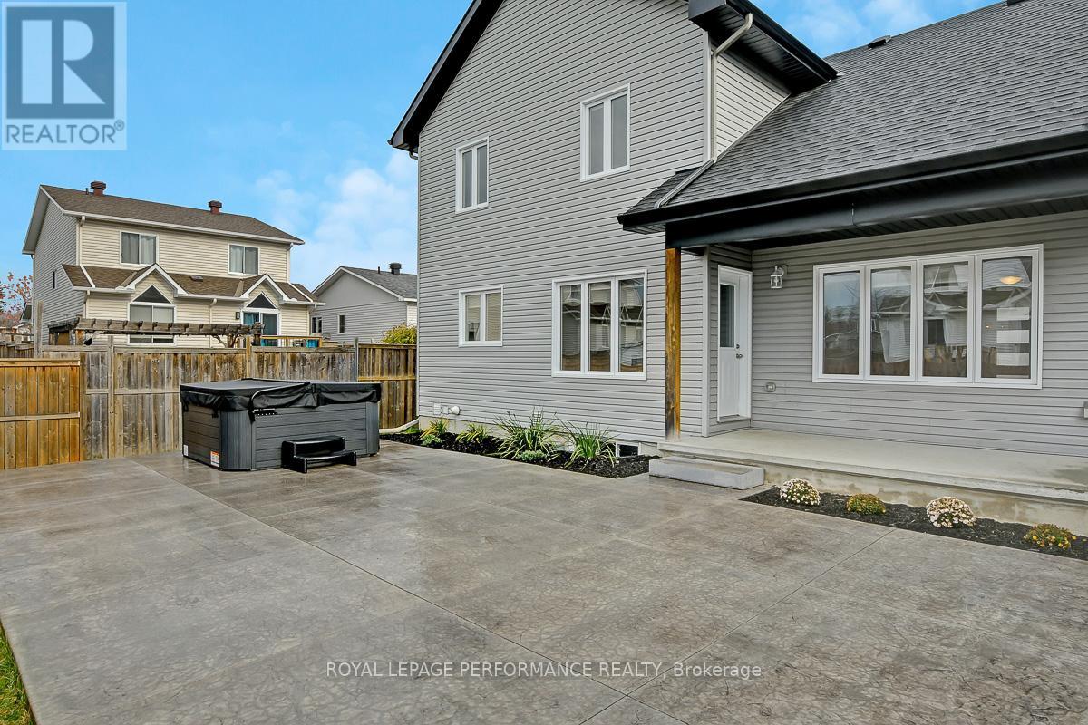 29 Meadowlark Street, Russell, Ontario  K4R 0B8 - Photo 32 - X12750952