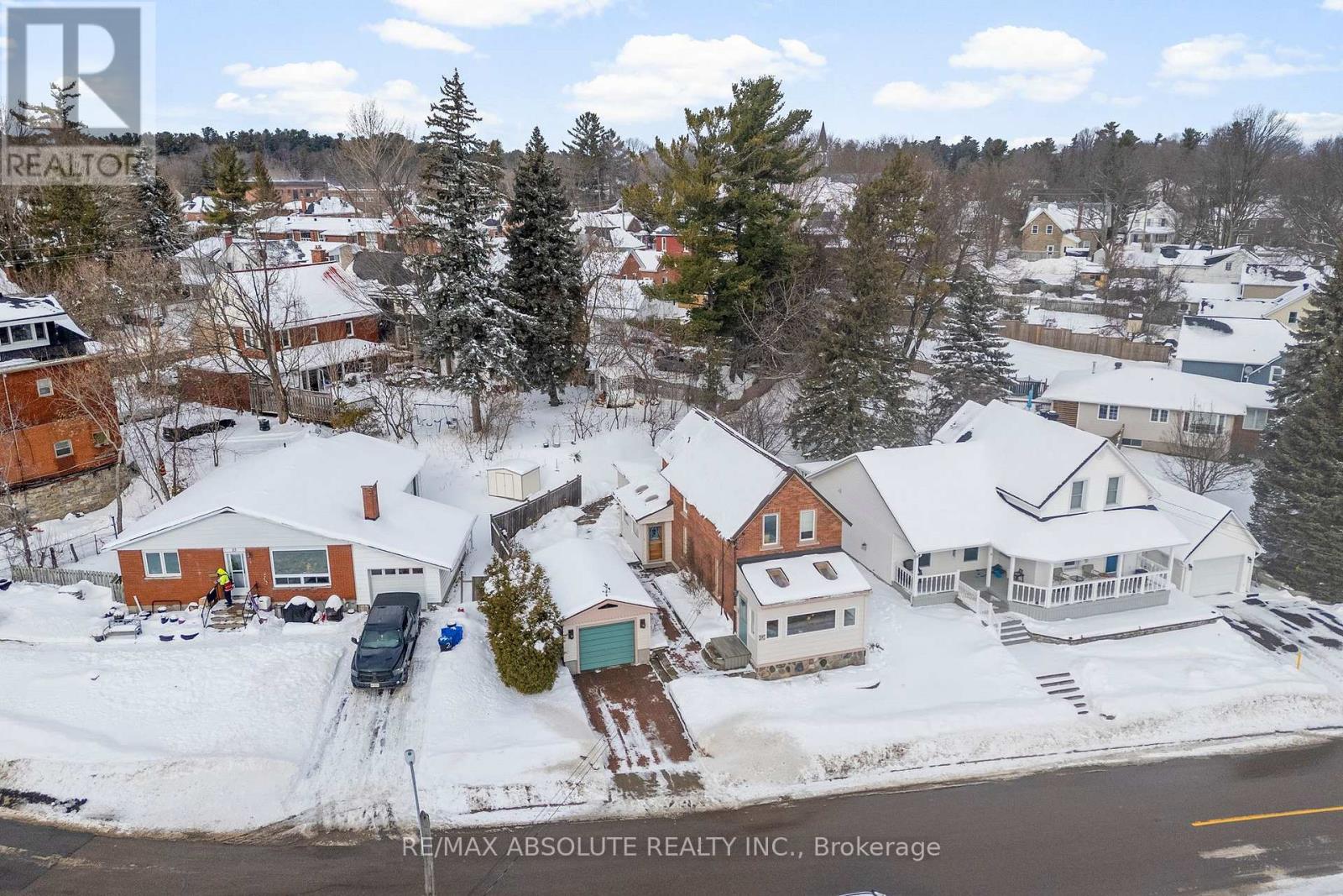 17 Victoria Street, Arnprior, Ontario  K7S 3J4 - Photo 2 - X12750978