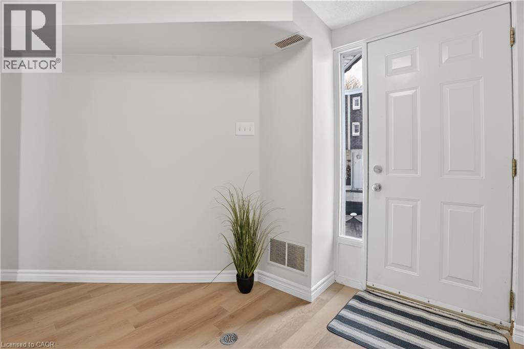 60 Elmsdale Drive Unit# 66, Kitchener, Ontario N2E 2G4 - Photo 5 - 40802348