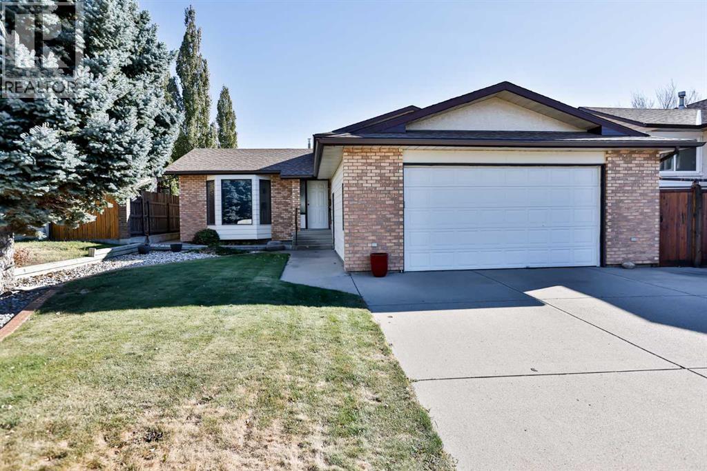 6 Mt Crandell Bay W, Lethbridge, Alberta  T1K 6L9 - Photo 1 - A2274784