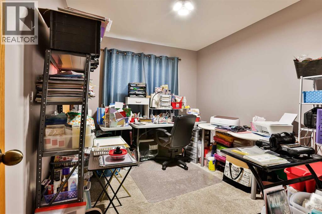 6 Mt Crandell Bay W, Lethbridge, Alberta  T1K 6L9 - Photo 13 - A2274784