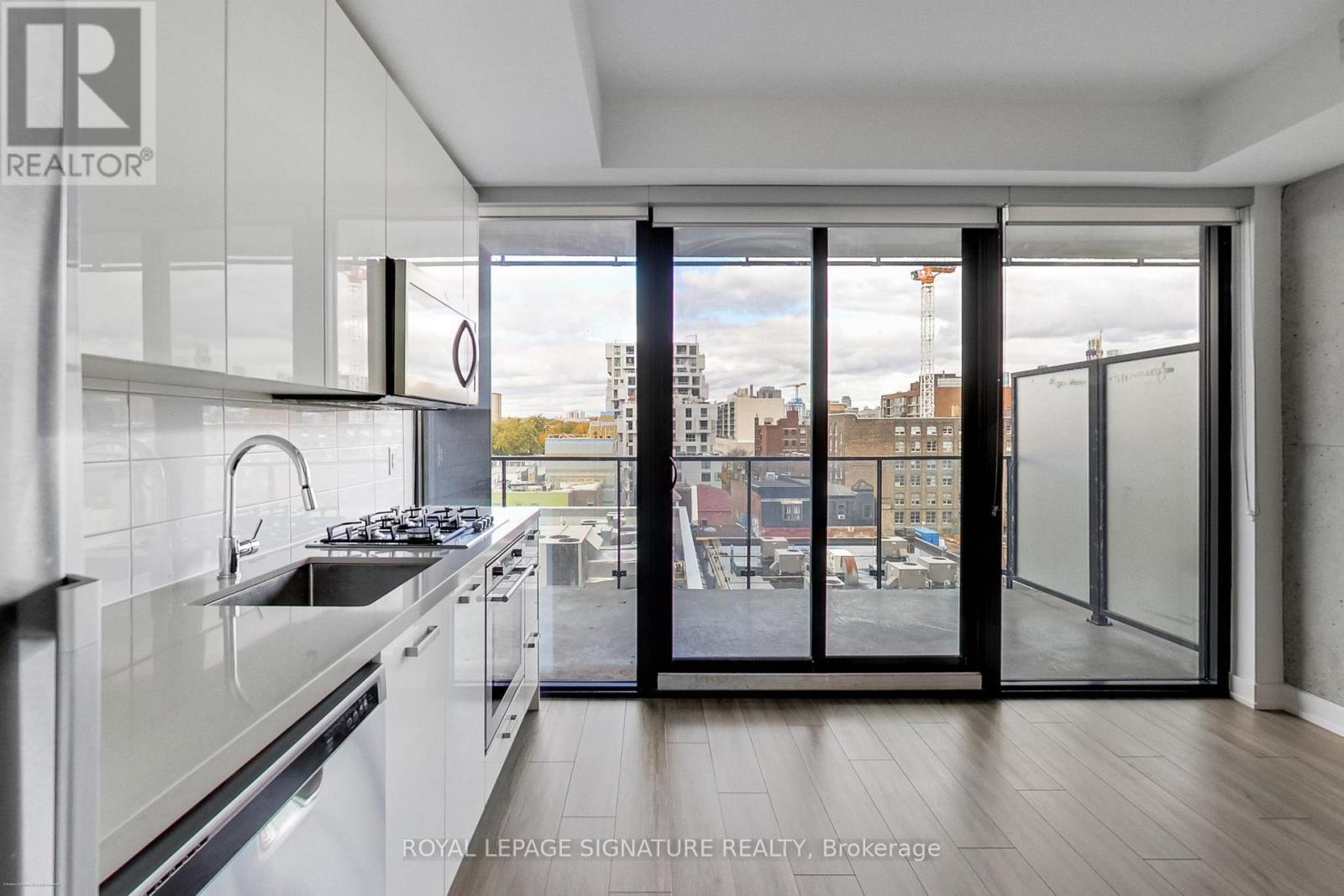 808 - 458 Richmond Street, Toronto, Ontario  M5V 0S9 - Photo 4 - C12750854