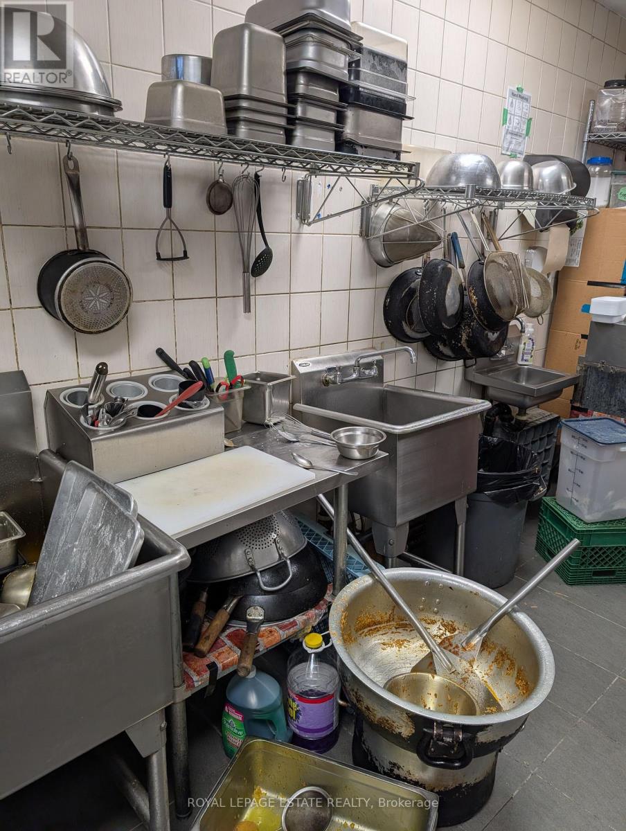 804 Eglinton Avenue E, Toronto, Ontario  M4G 2L1 - Photo 7 - C12750876