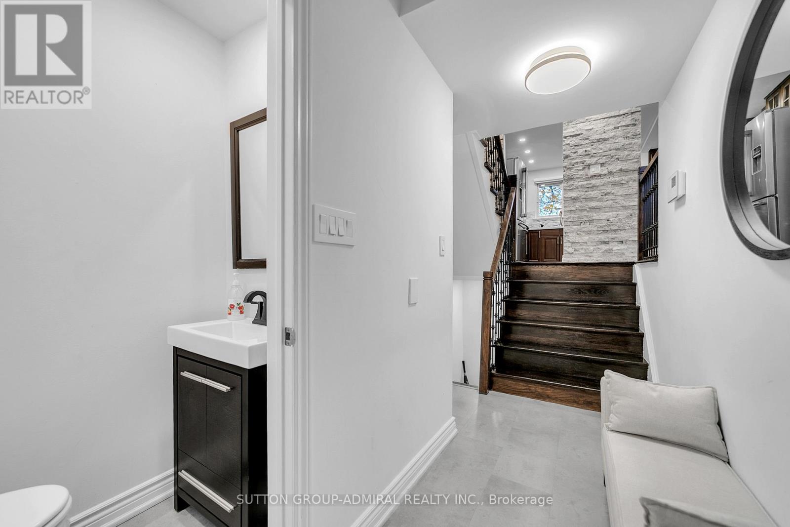 40 Stately Way, Markham, Ontario L3T 3Z8 - Photo 5 - N12750888