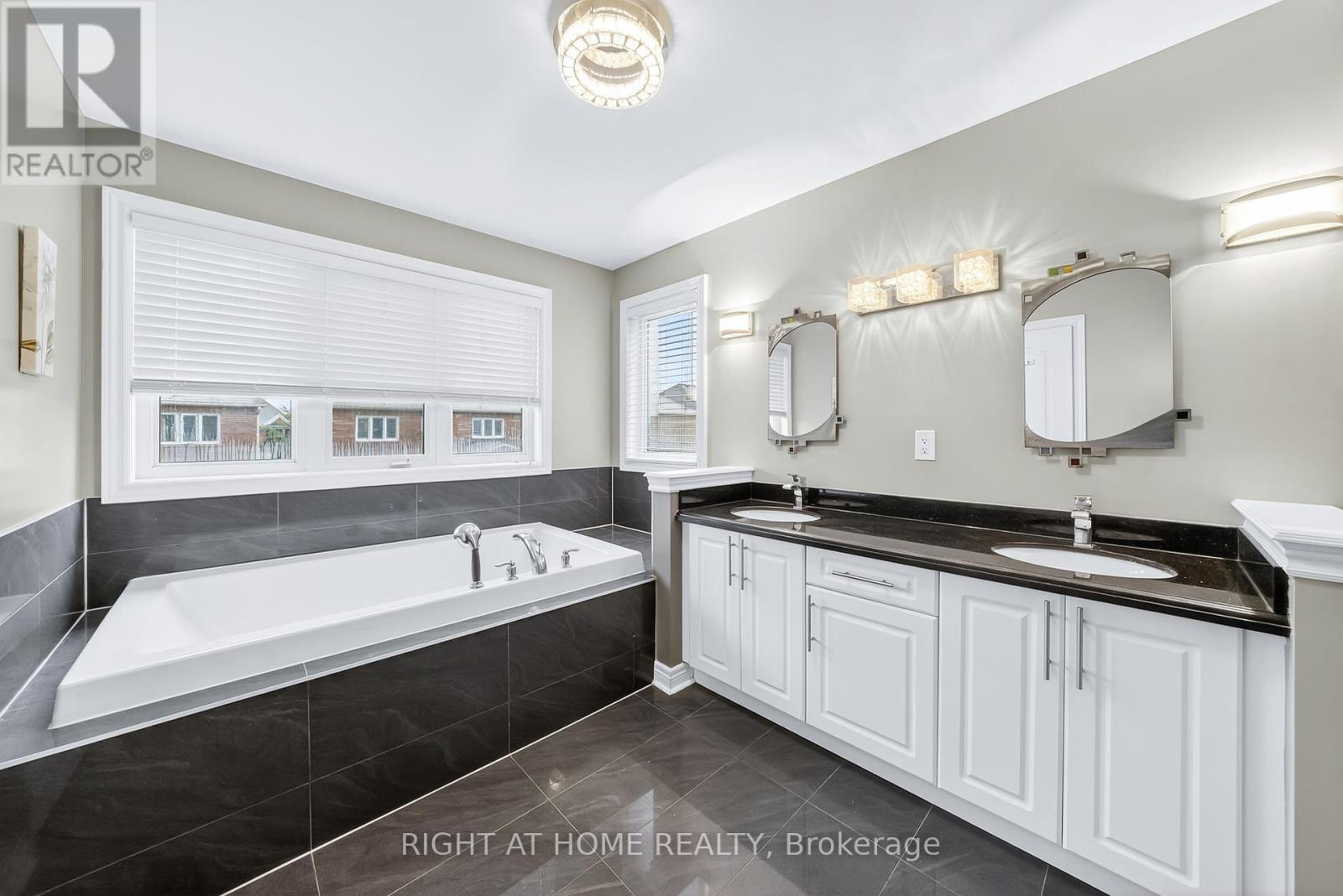 193 Blue Dasher Boulevard, Bradford West Gwillimbury, Ontario  L3Z 0H3 - Photo 29 - N12750900