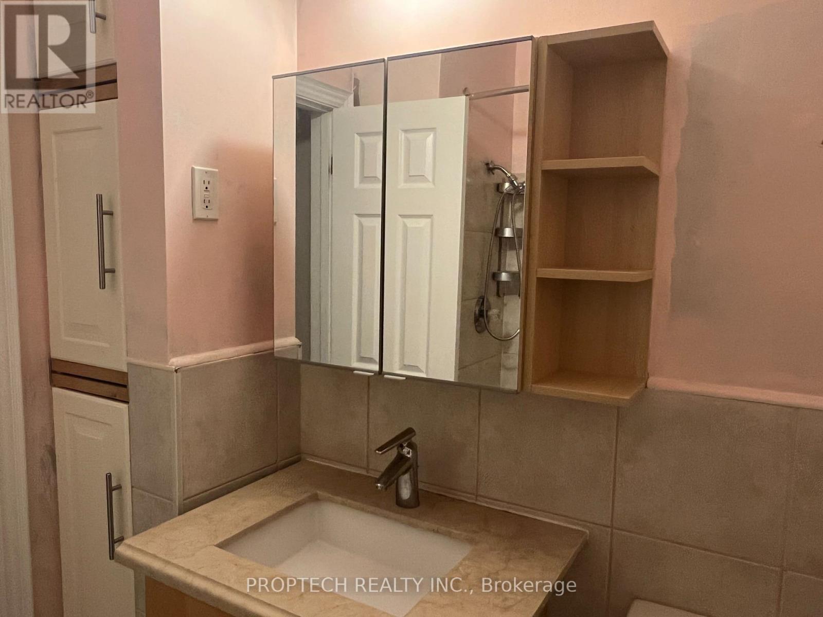 41 Cartier Crescent, Richmond Hill, Ontario  L4C 2M9 - Photo 14 - N12751014