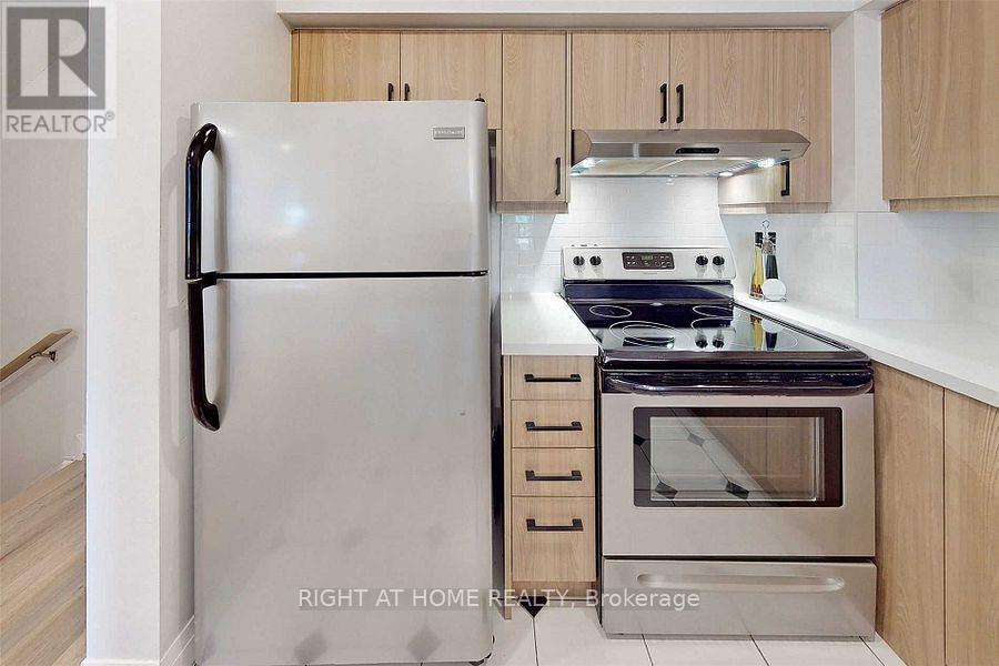 2 - 735 New Westminster Drive, Vaughan, Ontario  L4J 7Y9 - Photo 10 - N12751016