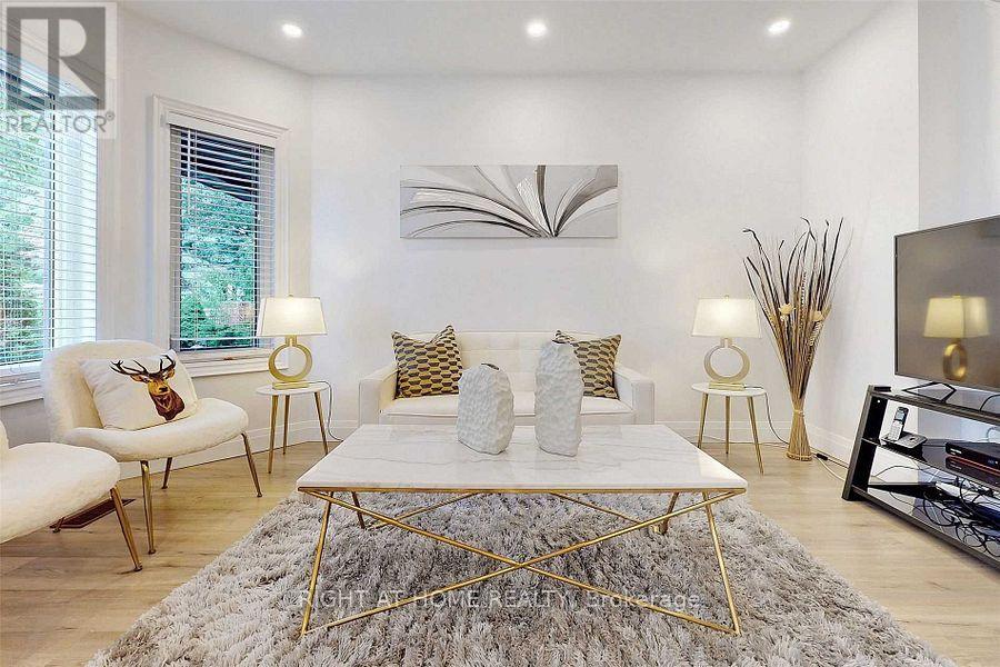 2 - 735 New Westminster Drive, Vaughan, Ontario  L4J 7Y9 - Photo 4 - N12751016