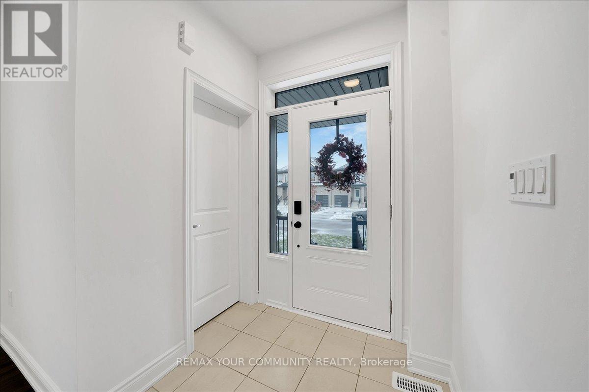 14 Lisa Street, Wasaga Beach, Ontario  L9E 0K8 - Photo 5 - S12750932