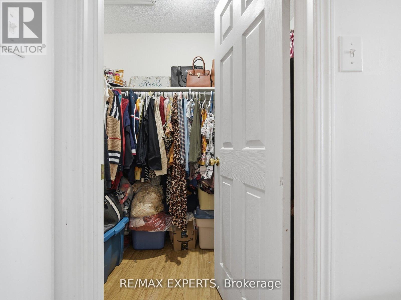 70 Twin Pines Crescent, Brampton, Ontario  L7A 1M8 - Photo 21 - W12750848