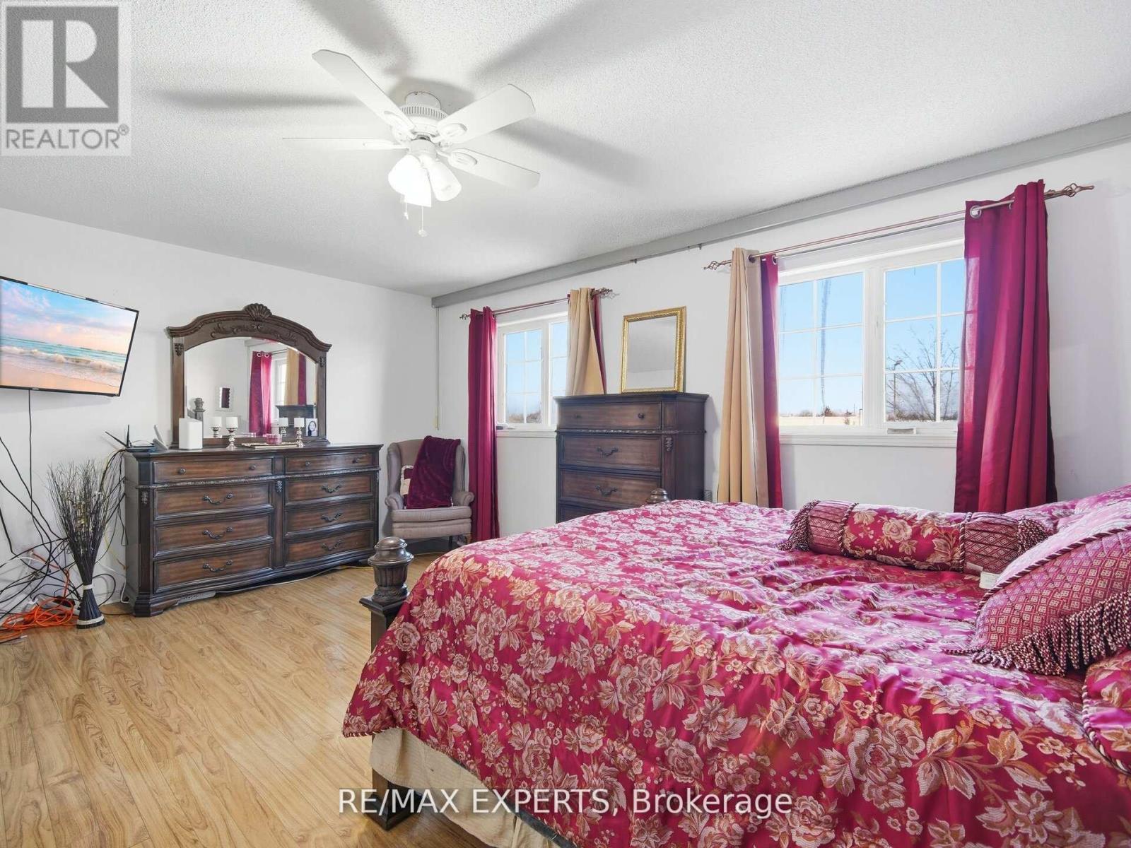 70 Twin Pines Crescent, Brampton, Ontario  L7A 1M8 - Photo 24 - W12750848