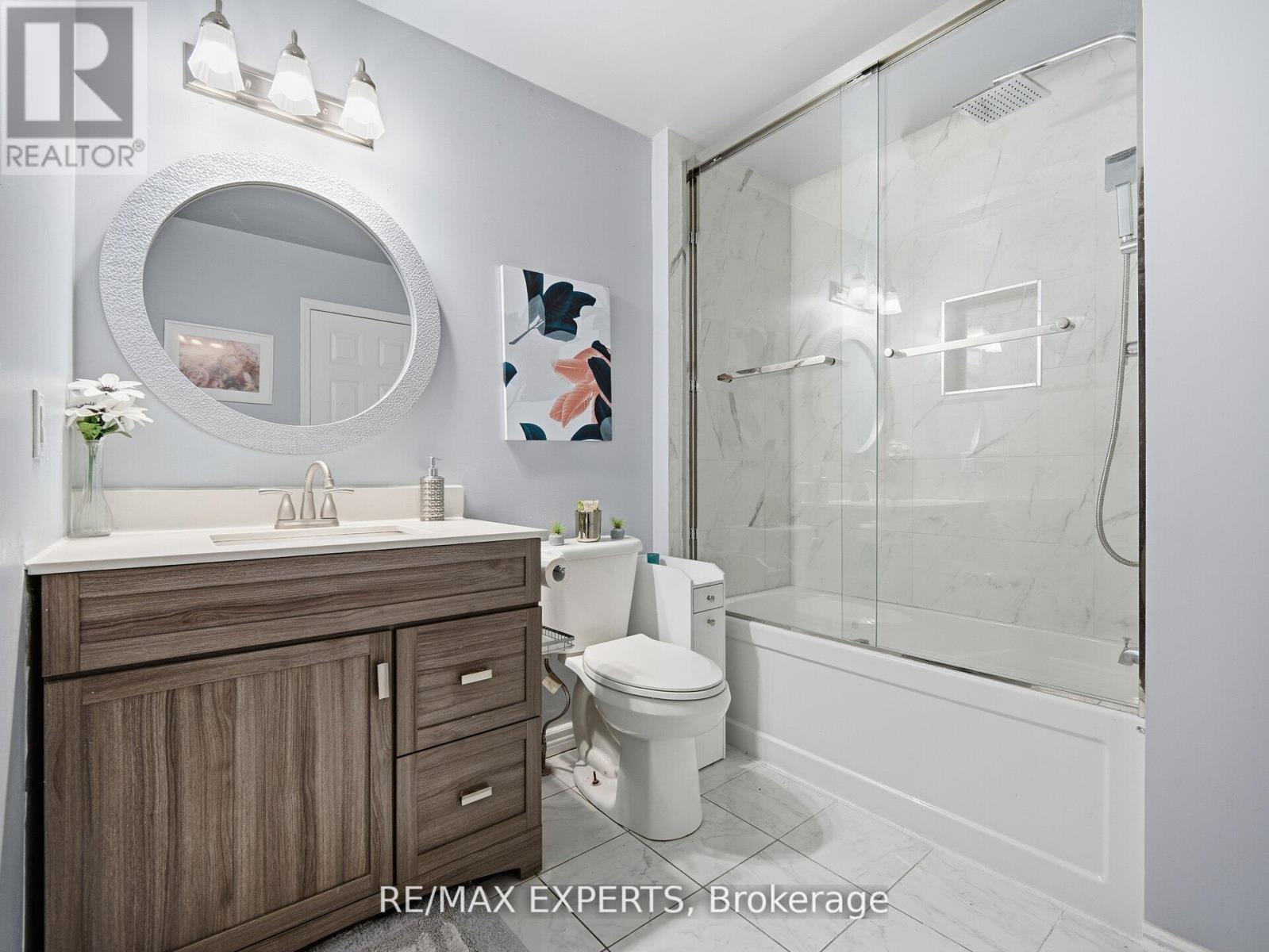 70 Twin Pines Crescent, Brampton, Ontario  L7A 1M8 - Photo 25 - W12750848