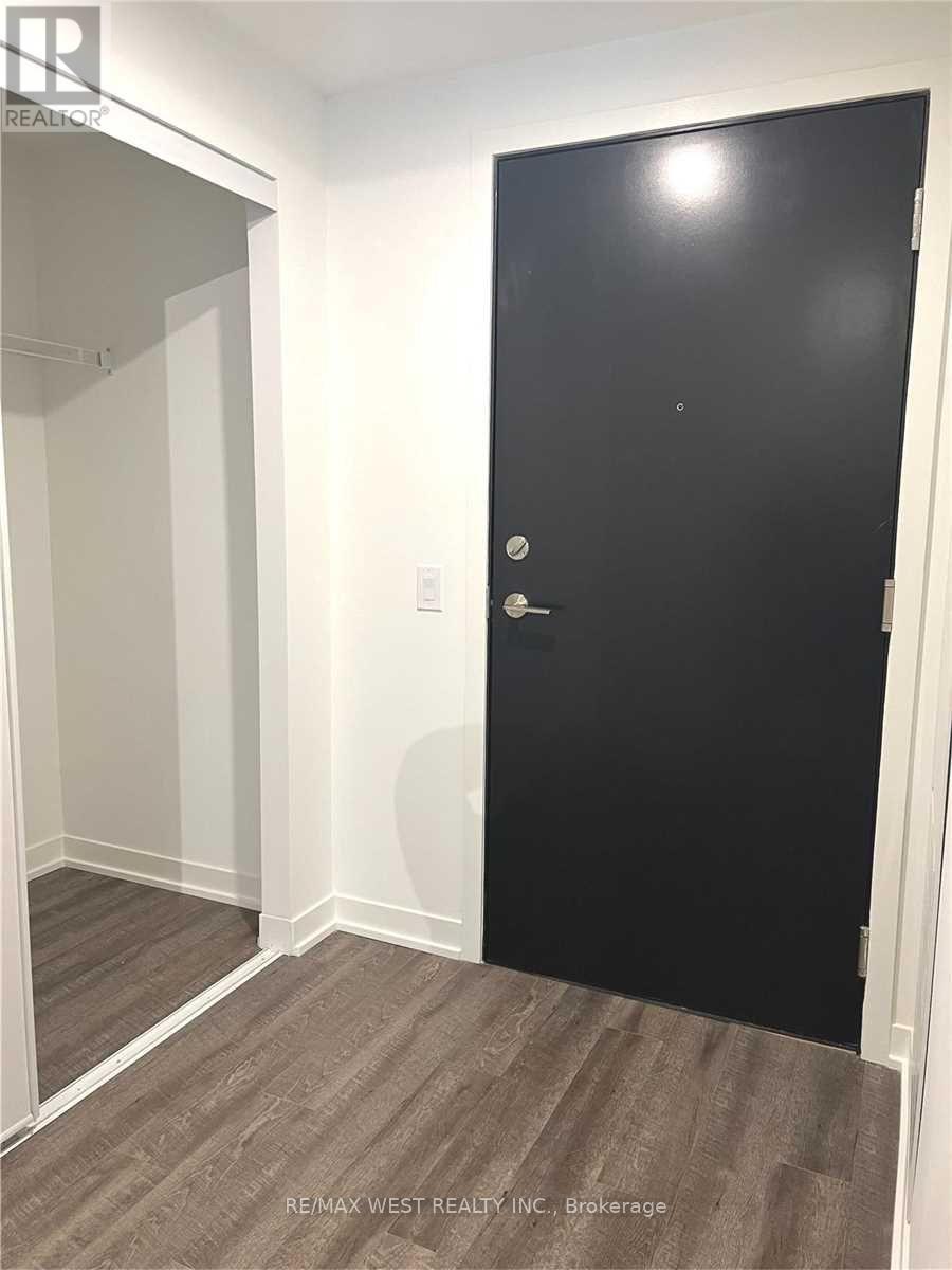 203 - 1808 St. Clair Avenue W, Toronto, Ontario  M6N 0C1 - Photo 3 - W12750858