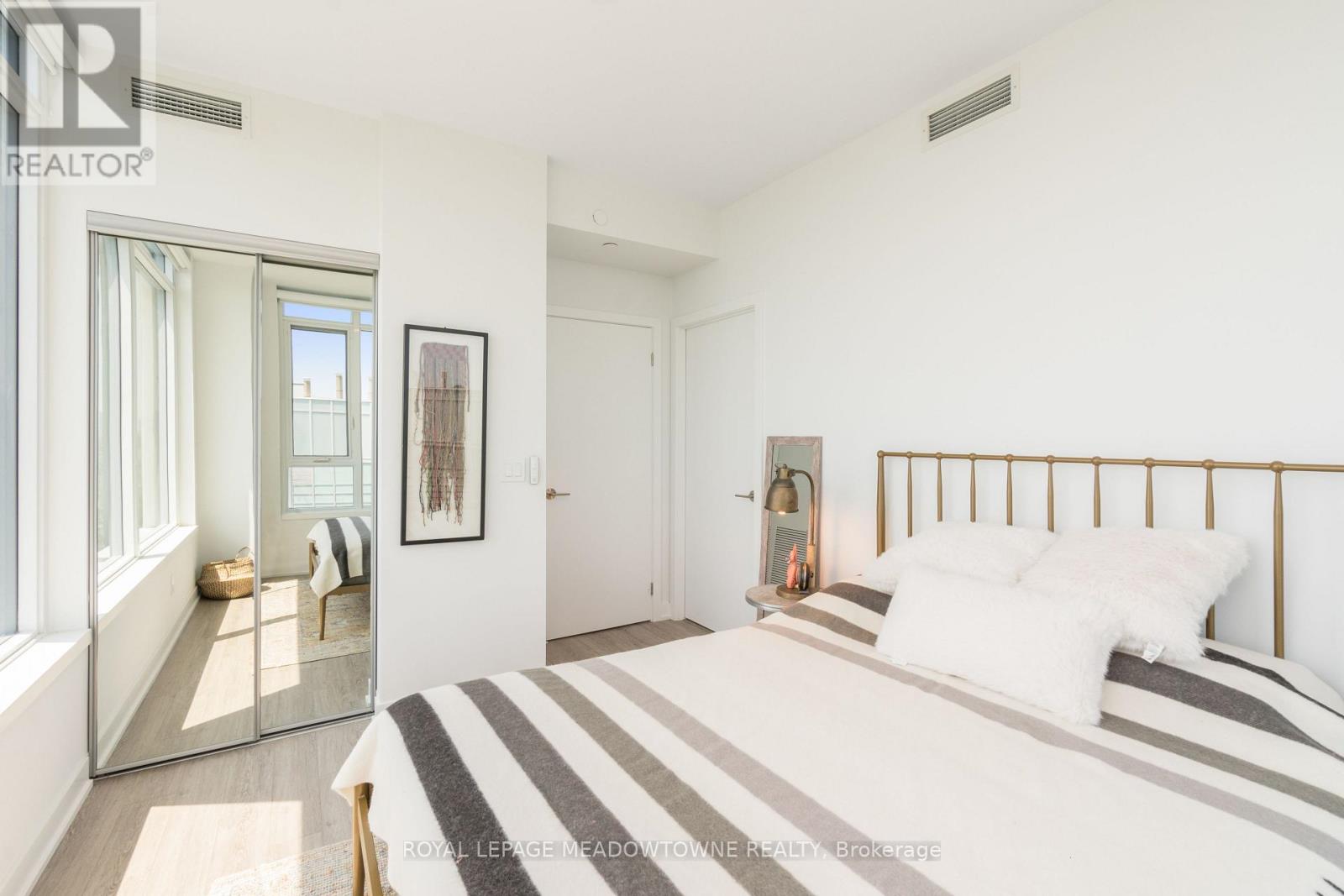 2307 - 1926 Lake Shore Boulevard W, Toronto, Ontario  M6S 1A1 - Photo 26 - W12750870