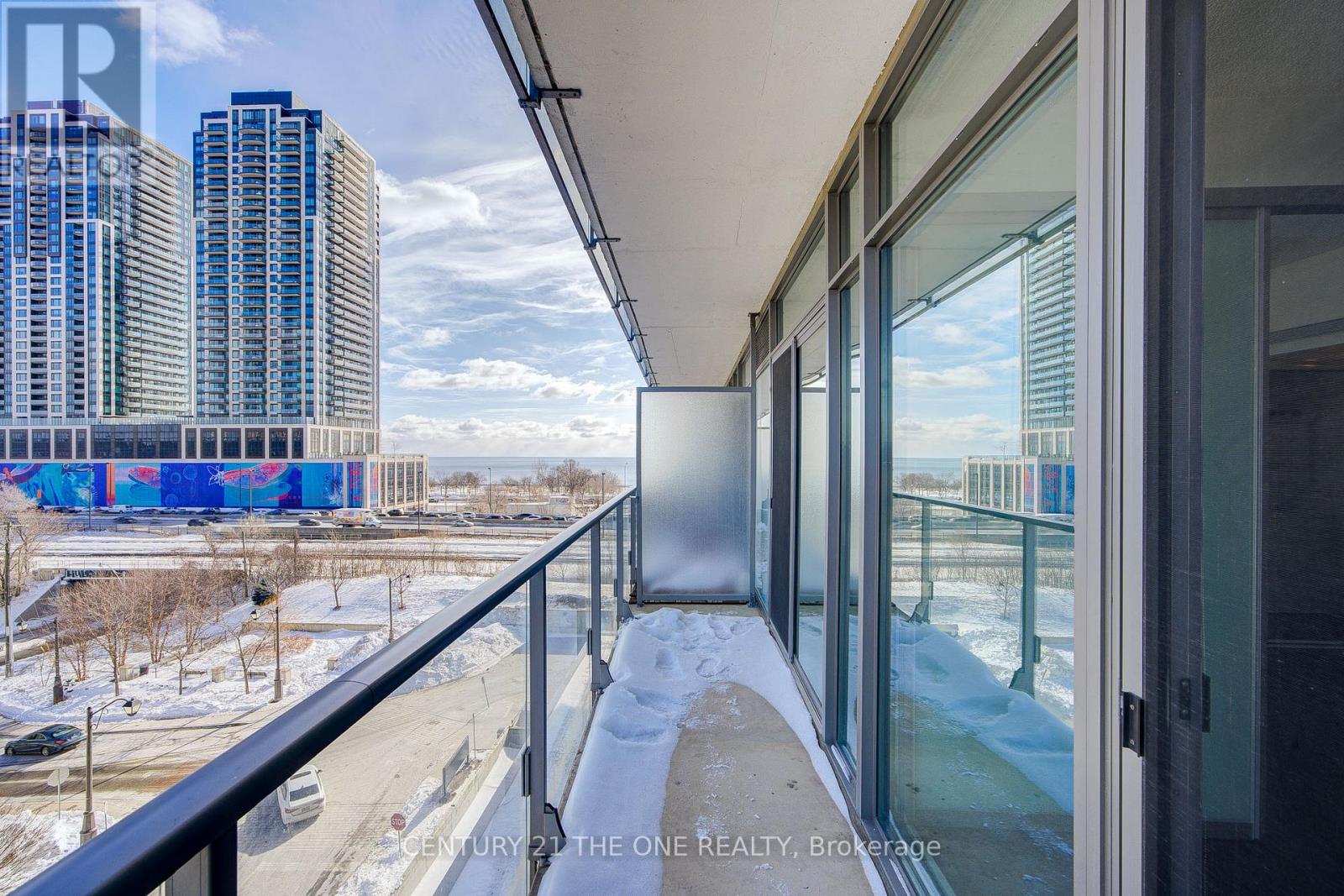 617 - 103 The Queens Way, Toronto, Ontario  M6S 5B3 - Photo 12 - W12750914