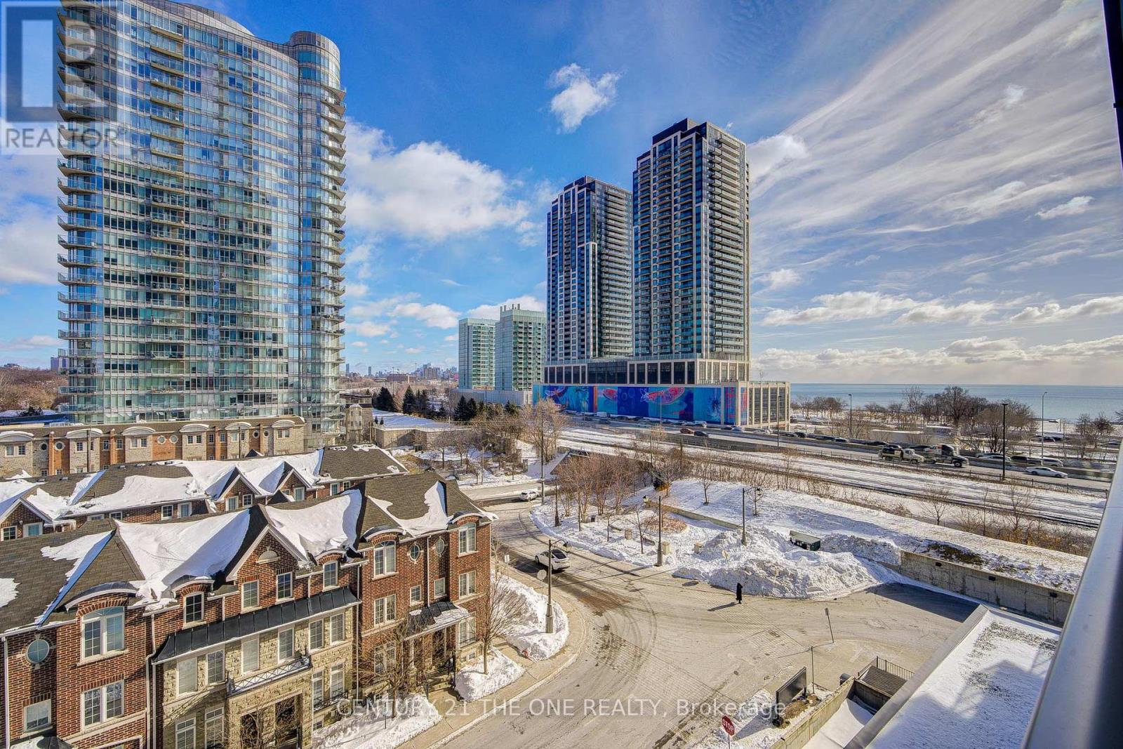 617 - 103 The Queens Way, Toronto, Ontario  M6S 5B3 - Photo 7 - W12750914