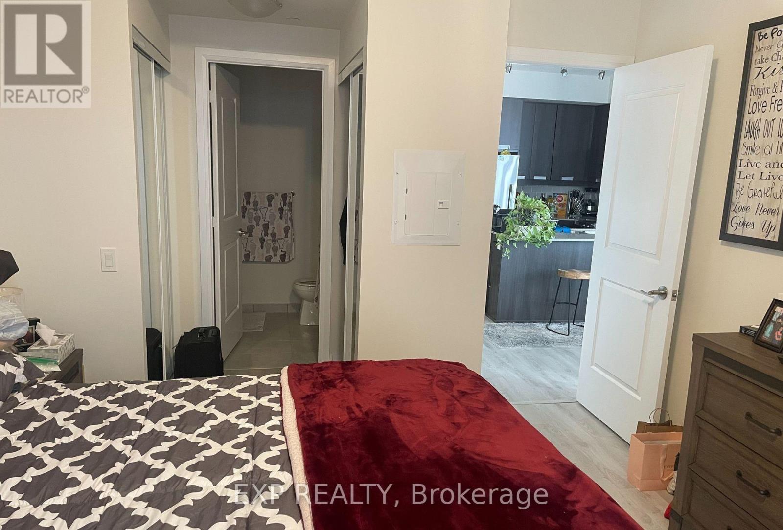 408 - 65 Watergarden Drive, Mississauga, Ontario  L5R 0G9 - Photo 11 - W12750922