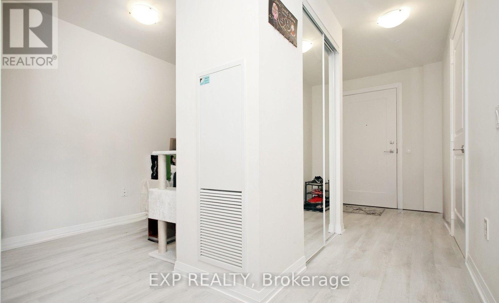 408 - 65 Watergarden Drive, Mississauga, Ontario  L5R 0G9 - Photo 3 - W12750922