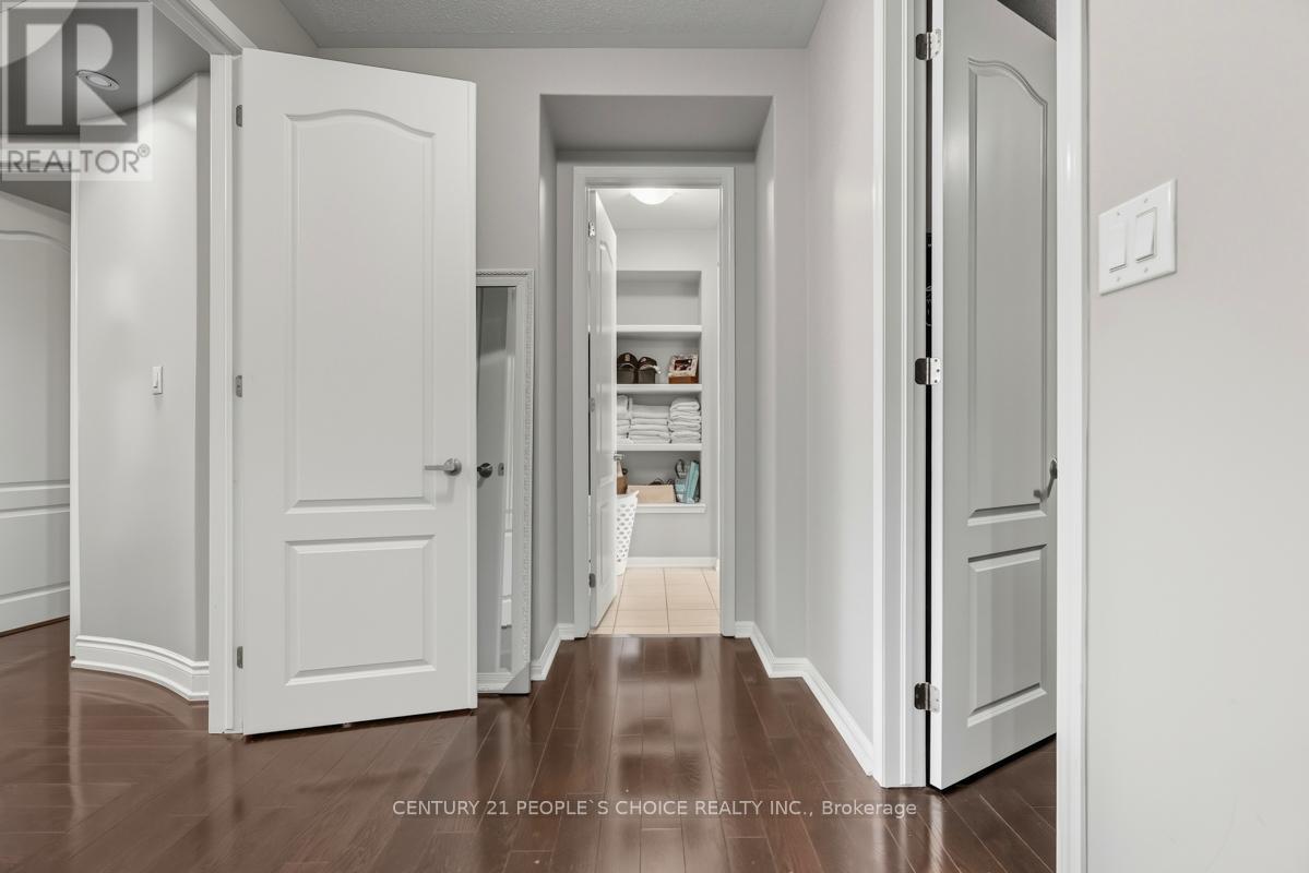 318 Laundon Terrace, Milton, Ontario  L9T 7N9 - Photo 18 - W12750972