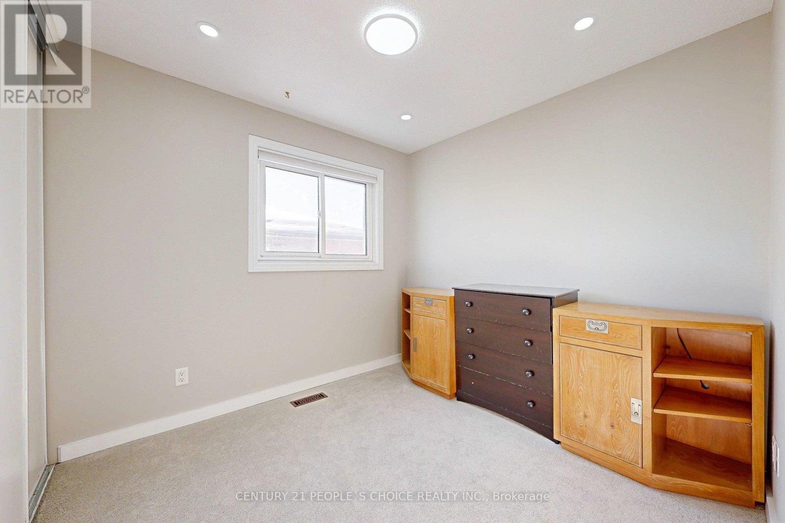 54 Royal Palm Drive, Brampton, Ontario  L6Z 1P6 - Photo 25 - W12751028