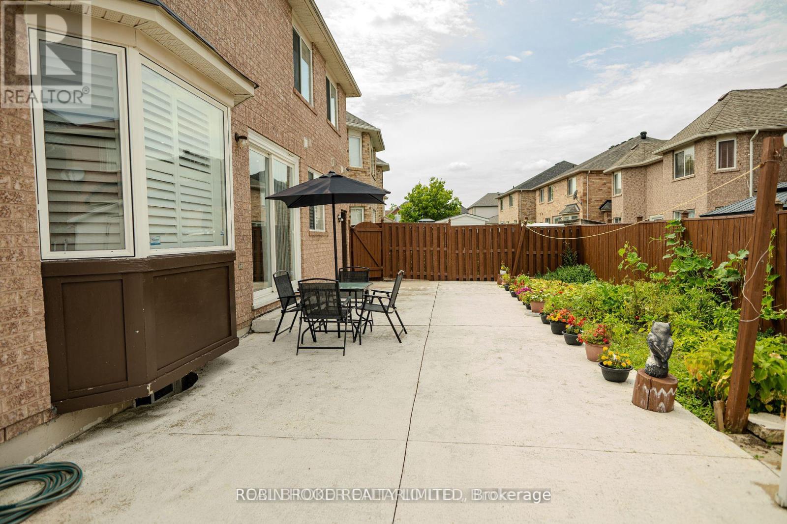 10 Balmy Way, Brampton, Ontario  L6P 1L3 - Photo 16 - W12751054