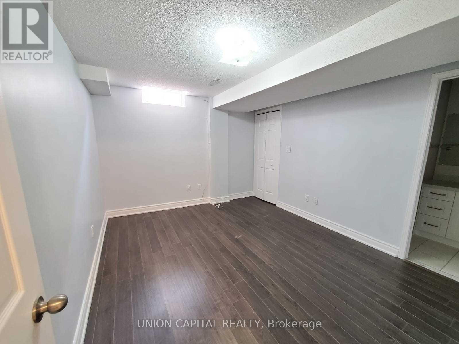 5450 Tree Crest Court, Mississauga, Ontario  L5R 3Z8 - Photo 24 - W12751056