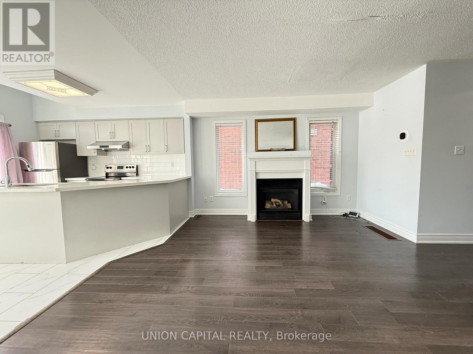 5450 Tree Crest Court, Mississauga, Ontario  L5R 3Z8 - Photo 7 - W12751056