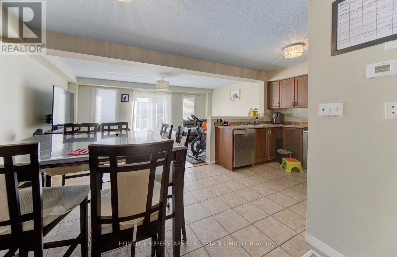 148 Snowdrop Crescent, Kitchener, Ontario  N2E 4G7 - Photo 7 - X12750842