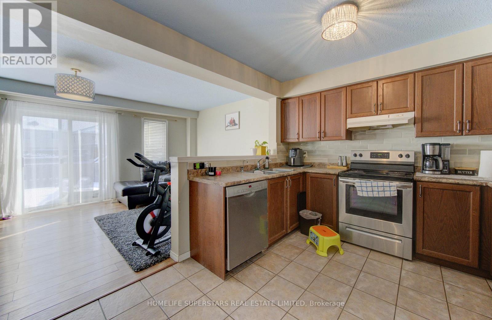 148 Snowdrop Crescent, Kitchener, Ontario  N2E 4G7 - Photo 8 - X12750842