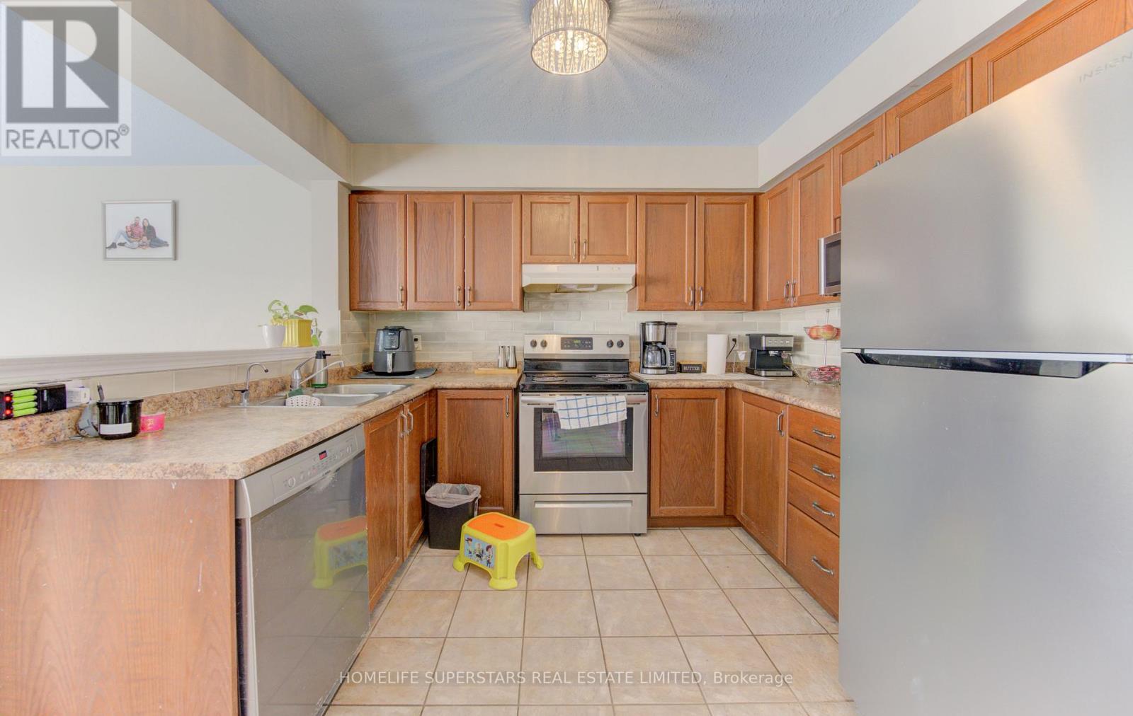 148 Snowdrop Crescent, Kitchener, Ontario  N2E 4G7 - Photo 9 - X12750842