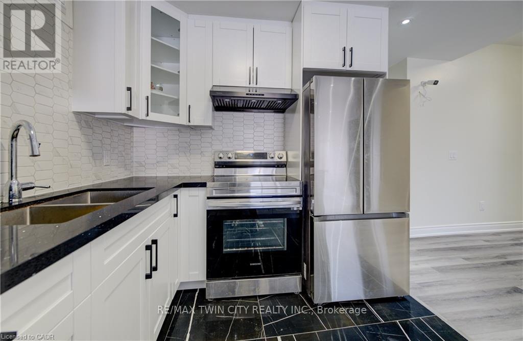 588 Beckview Crescent, Kitchener, Ontario  N2R 0R4 - Photo 35 - X12750860