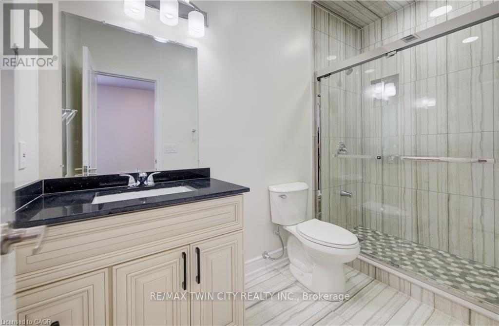 588 Beckview Crescent, Kitchener, Ontario  N2R 0R4 - Photo 42 - X12750860