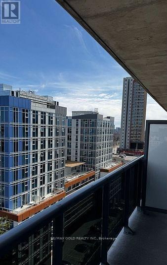 2122 - 258b Sunview Street, Waterloo, Ontario  N2L 0H7 - Photo 2 - X12750950