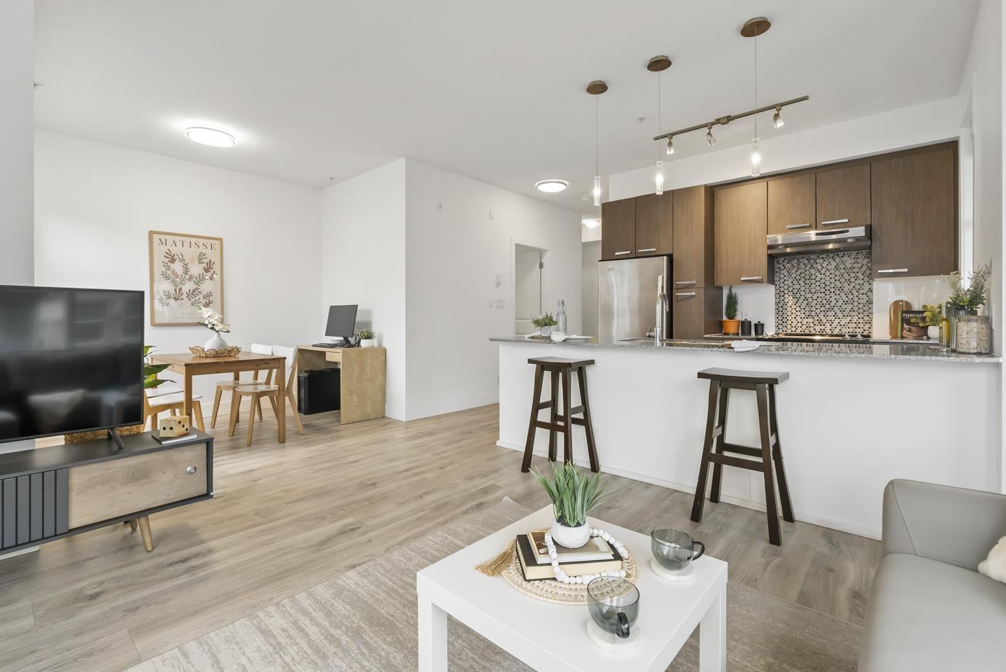 221 15956 86a Avenue, Surrey, British Columbia  V4N 6N8 - Photo 4 - R3085549