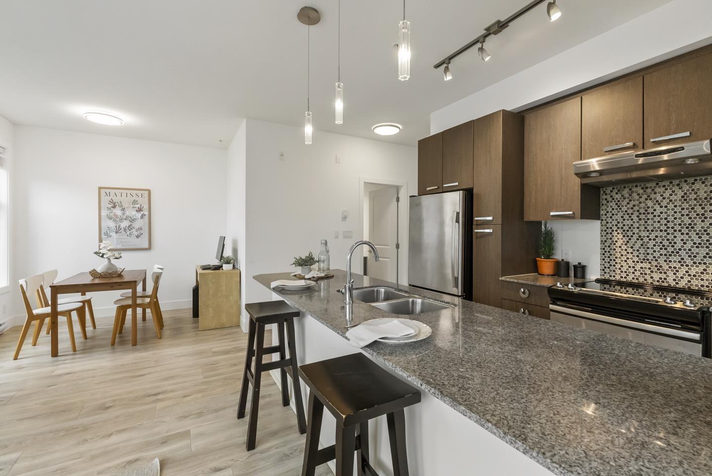 221 15956 86a Avenue, Surrey, British Columbia  V4N 6N8 - Photo 8 - R3085549