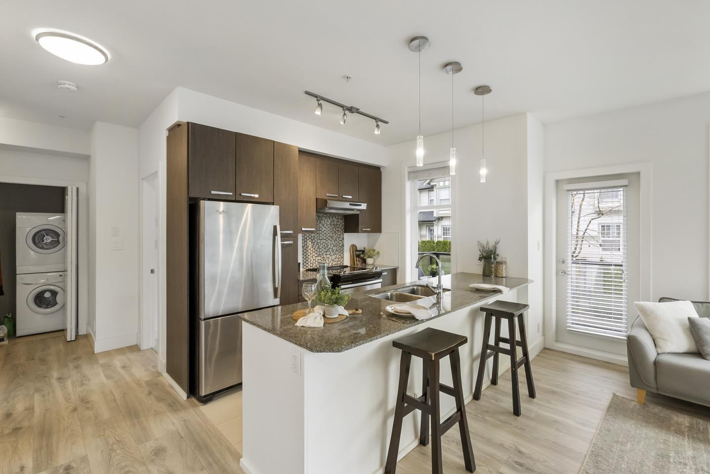 221 15956 86a Avenue, Surrey, British Columbia  V4N 6N8 - Photo 9 - R3085549