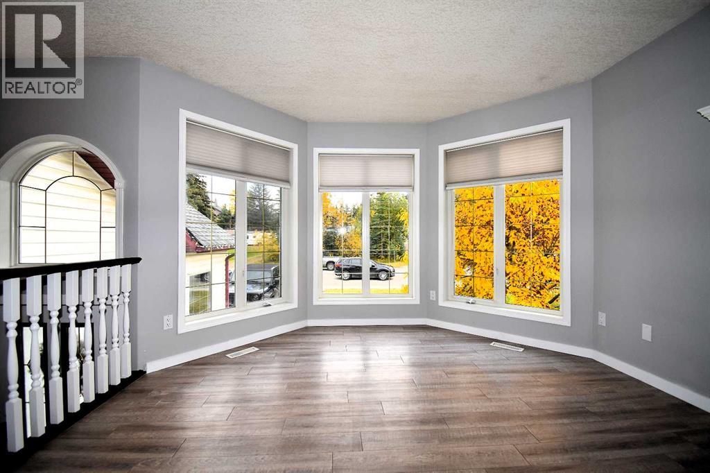 309 Eaton Drive, Hinton, Alberta  T7V 1Y5 - Photo 10 - A2263626