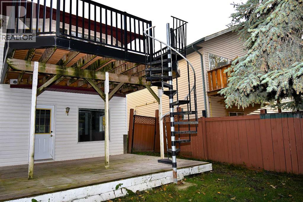 309 Eaton Drive, Hinton, Alberta  T7V 1Y5 - Photo 32 - A2263626